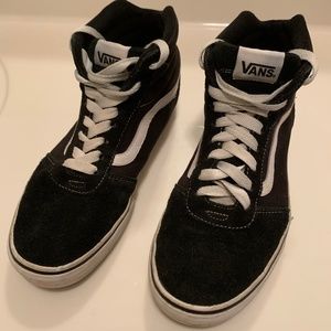 WELL WORN BLACK AND WHITE VANS size 10.5 MENS